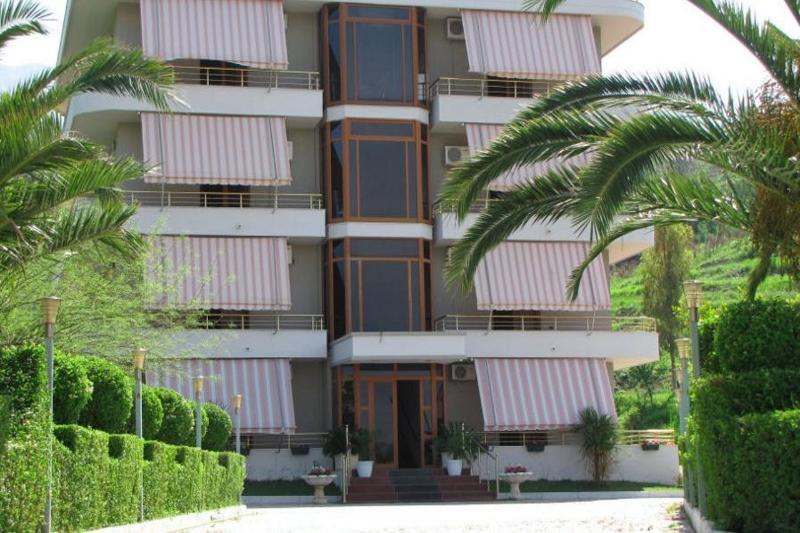 Hotel Denta Radhime Exterior photo